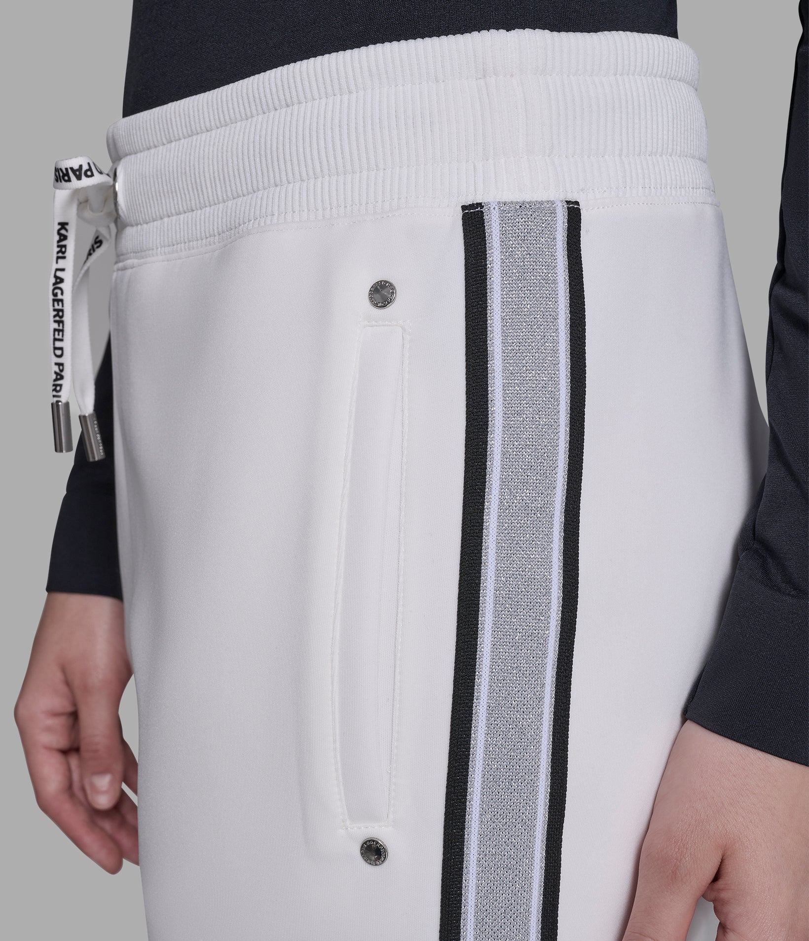 CO-ORD LOGO TAPE JOGGER - Image 4