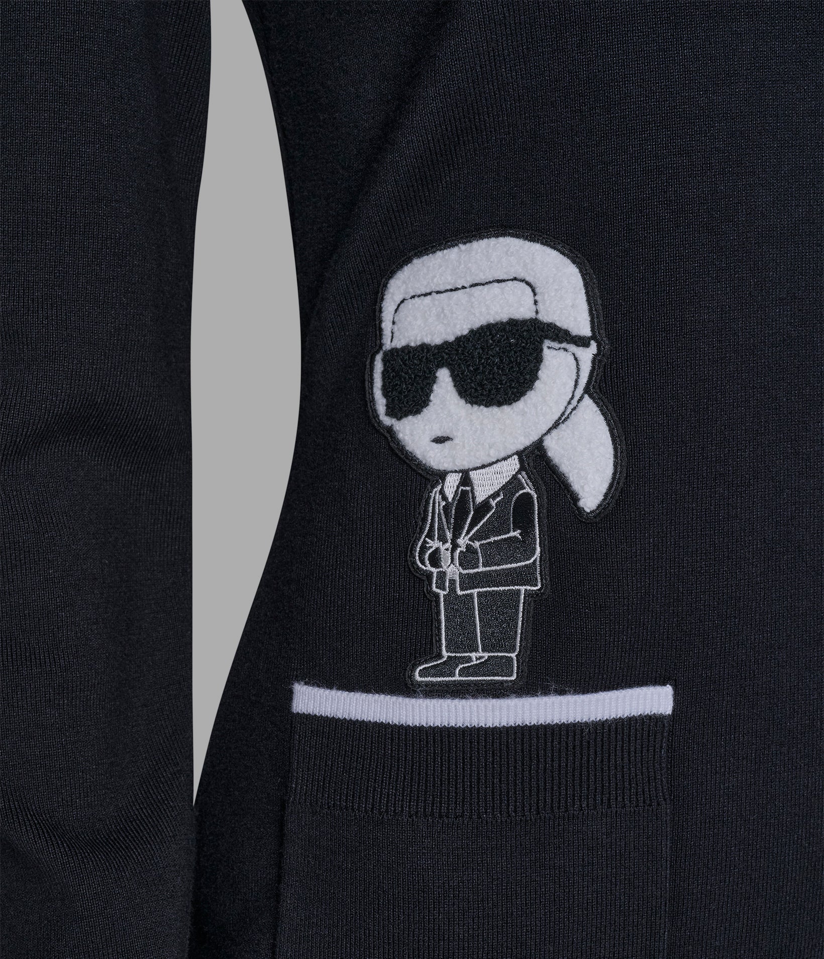 SWEATER DRESS WITH PATCH - Image 5
