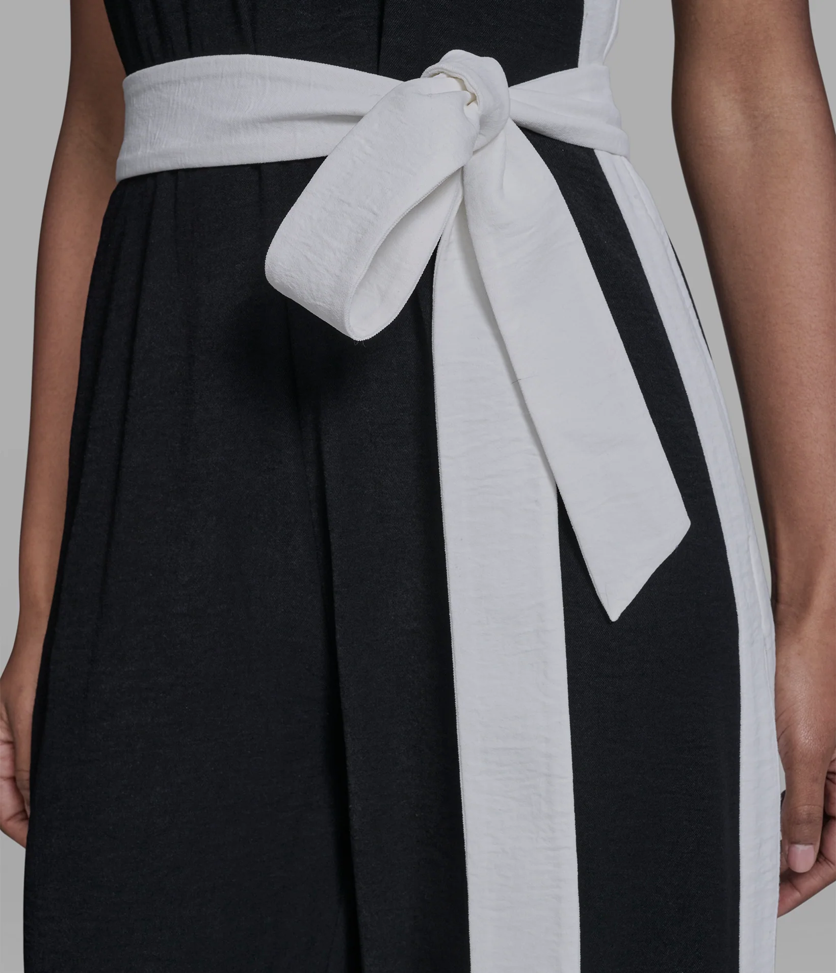 CONTRAST TRIM JUMPSUIT - Image 6
